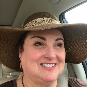 Meet your Posher, Heidi